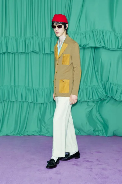 Look 69